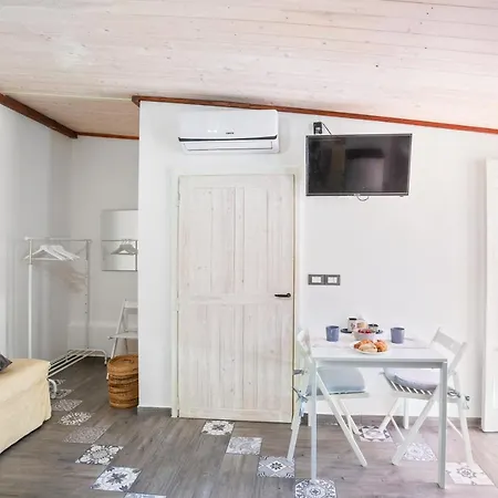 Tiny House 19 Terrace Aparment *