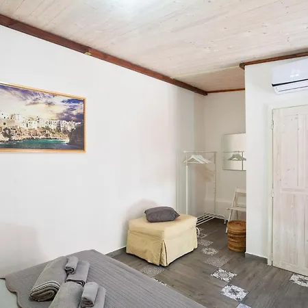 Tiny House 19 Terrace Aparment