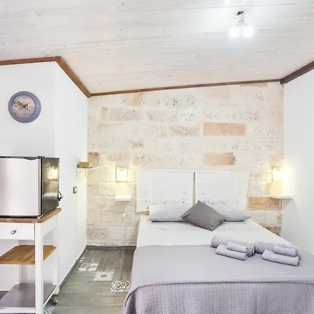 Tiny House 19 Terrace Aparment * 폴리나노 아마레