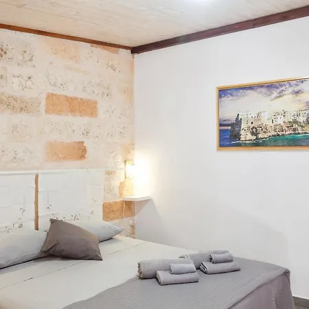 Tiny House 19 Terrace Aparment * 폴리나노 아마레